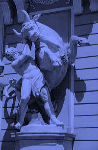 statue